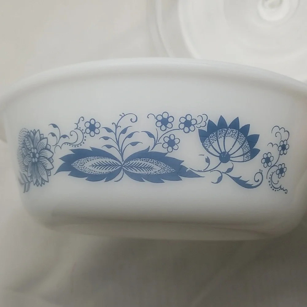Glasbake Blue Onion Casserole with Lid